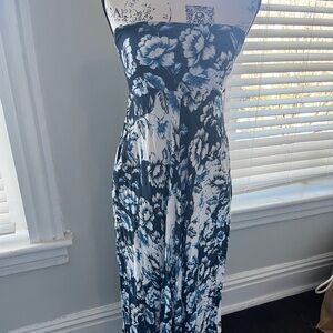 Floral maxi vacation dress with pockets